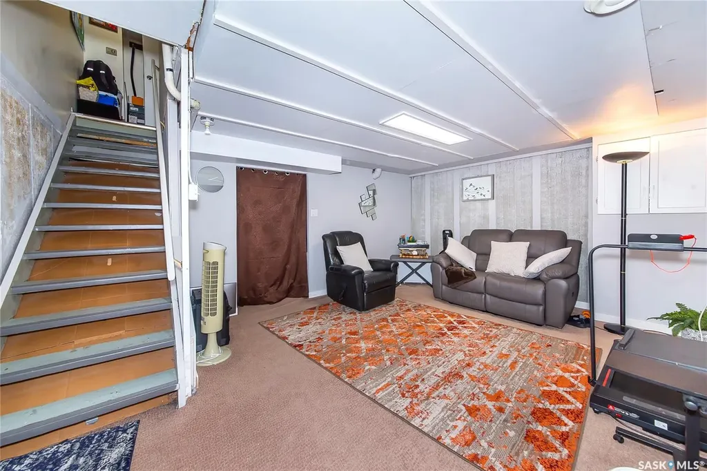 1128 Mckercher Drive Saskatoon SK S7H 4Y7