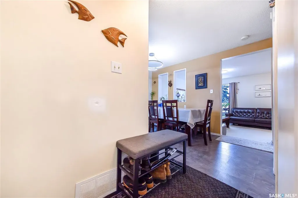 1128 Mckercher Drive Saskatoon SK S7H 4Y7