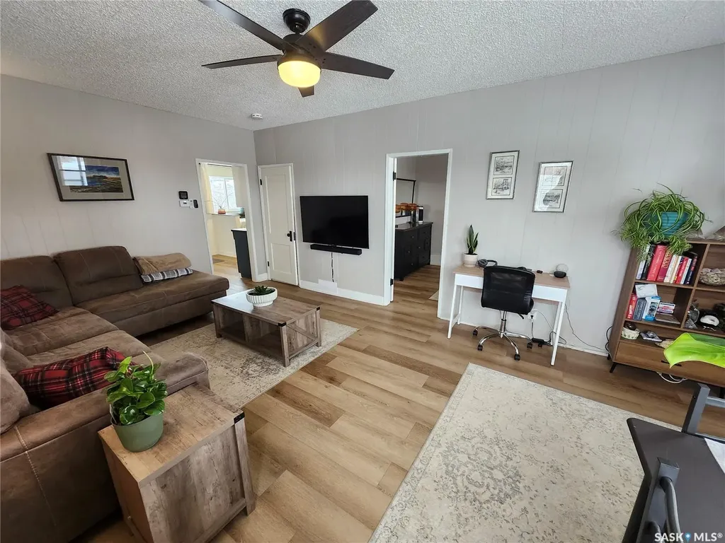401 Railway Avenue Tramping Lake SK S0K 4H0