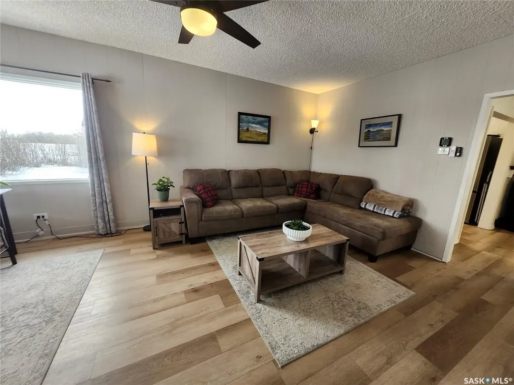401 Railway Avenue Tramping Lake SK S0K 4H0