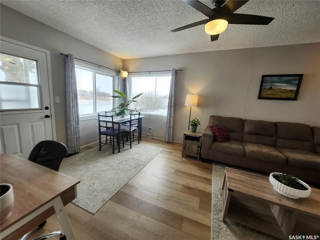 401 Railway Avenue Tramping Lake SK S0K 4H0