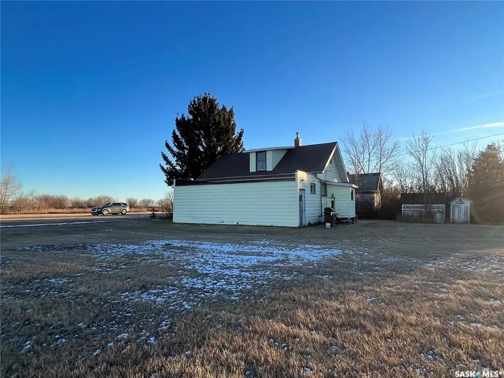 401 Railway Avenue Tramping Lake SK S0K 4H0