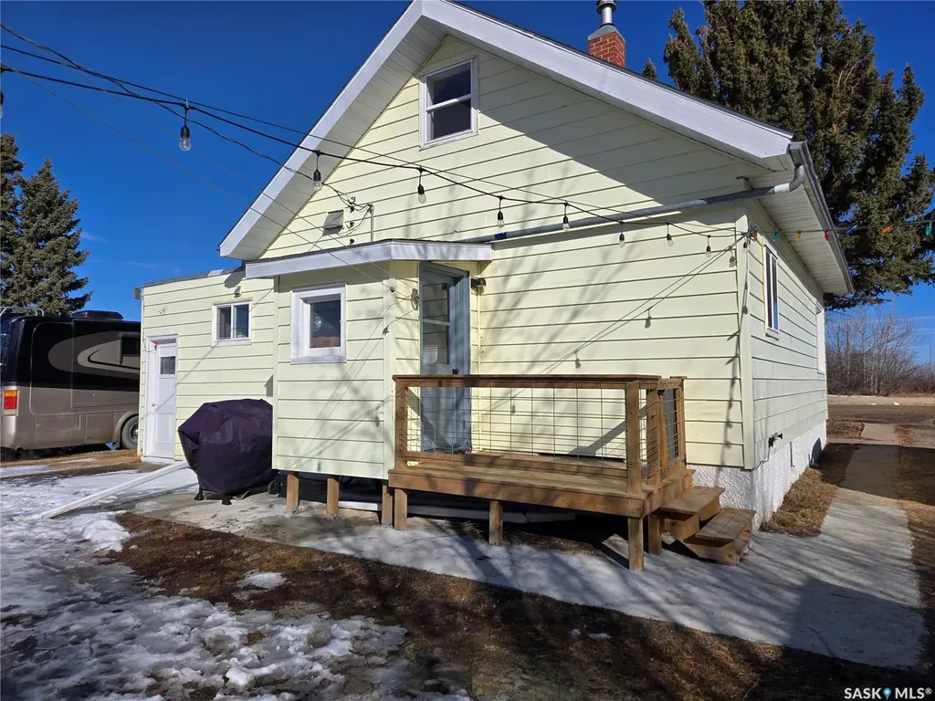 401 Railway Avenue Tramping Lake SK S0K 4H0