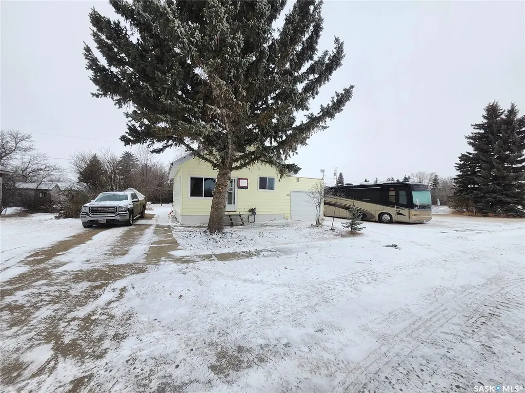 401 Railway Avenue Tramping Lake SK S0K 4H0
