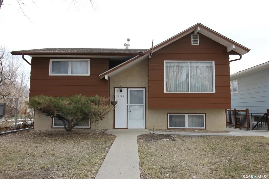 522 4th Street W Shaunavon SK S0N 2M0