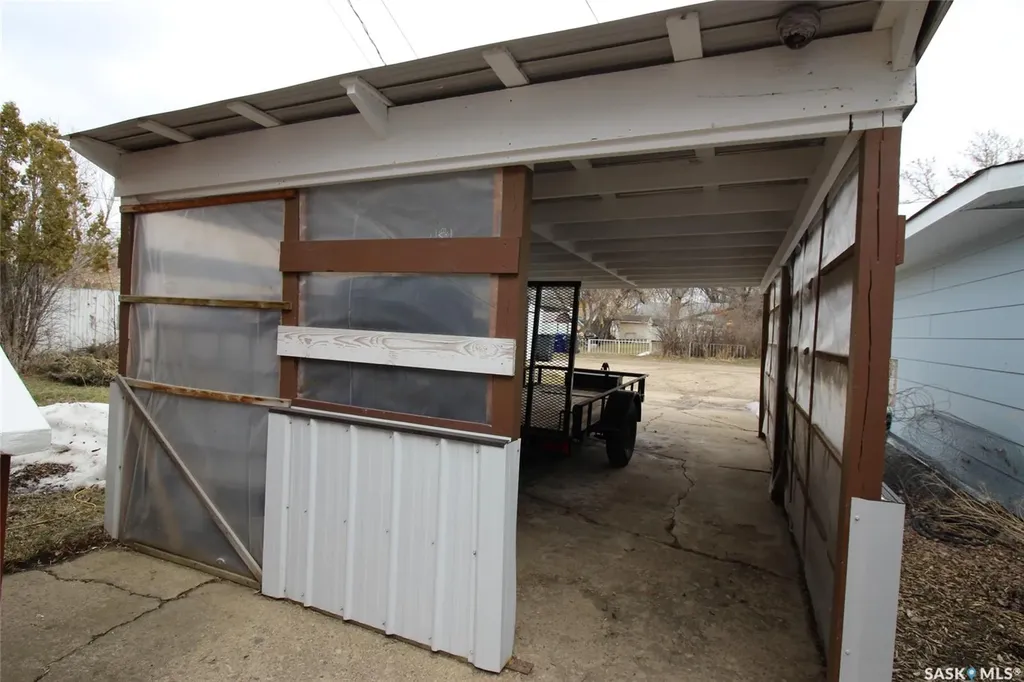 522 4th Street W Shaunavon SK S0N 2M0
