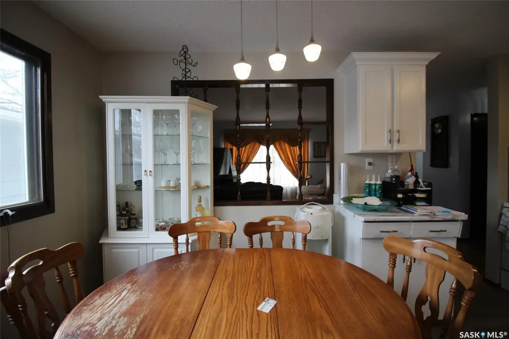 522 4th Street W Shaunavon SK S0N 2M0