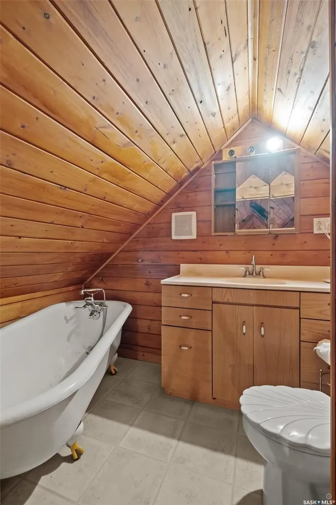 546 7th Street E Prince Albert SK S6V 0S5