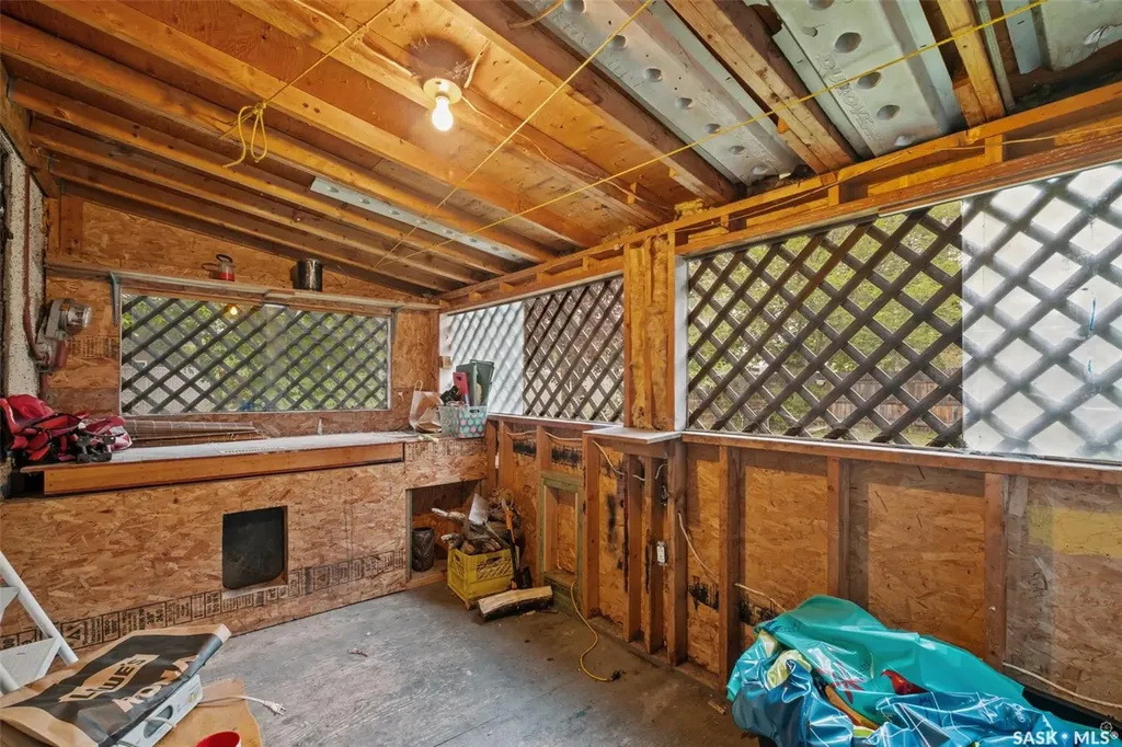 546 7th Street E Prince Albert SK S6V 0S5