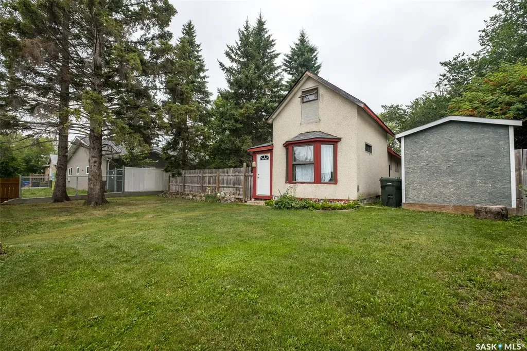 546 7th Street E Prince Albert SK S6V 0S5