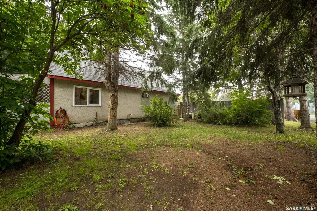 546 7th Street E Prince Albert SK S6V 0S5