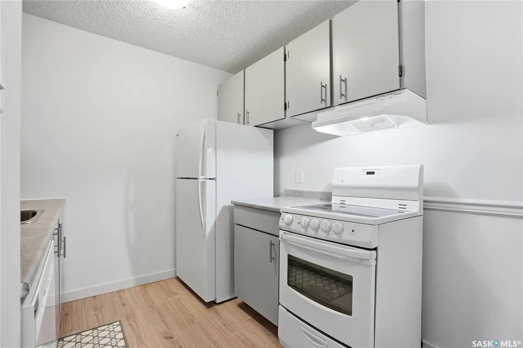 423 Tait Court Saskatoon SK S7H 5L3