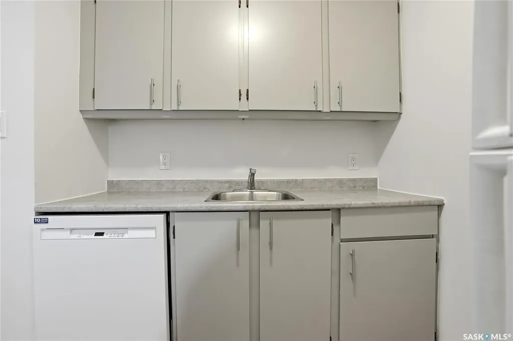 423 Tait Court Saskatoon SK S7H 5L3