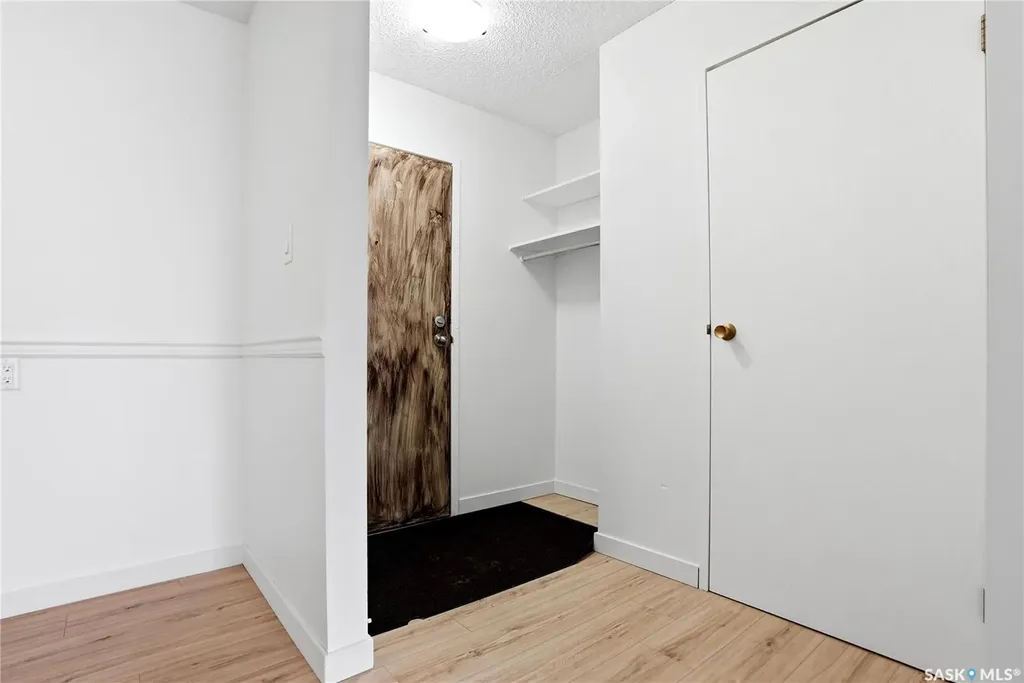 423 Tait Court Saskatoon SK S7H 5L3