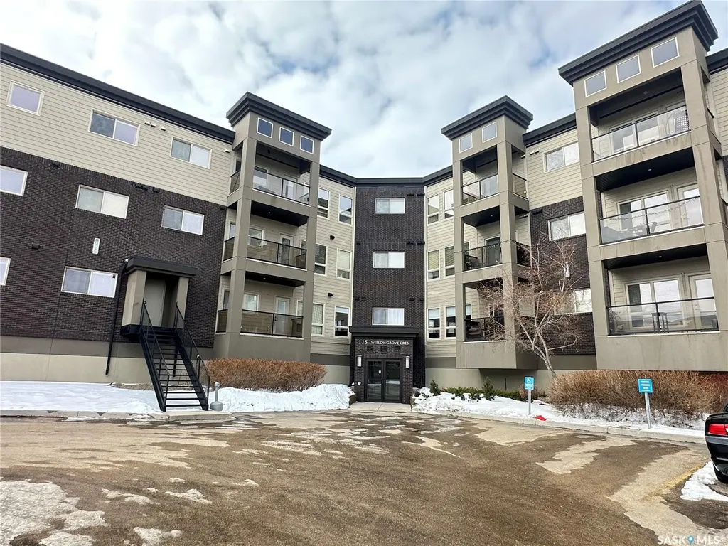 115 Willowgrove Crescent Saskatoon SK S7H 0M3