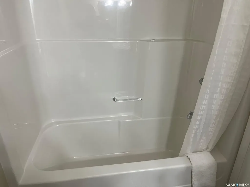 1250 Aaro Avenue Elbow SK S0H 1J0