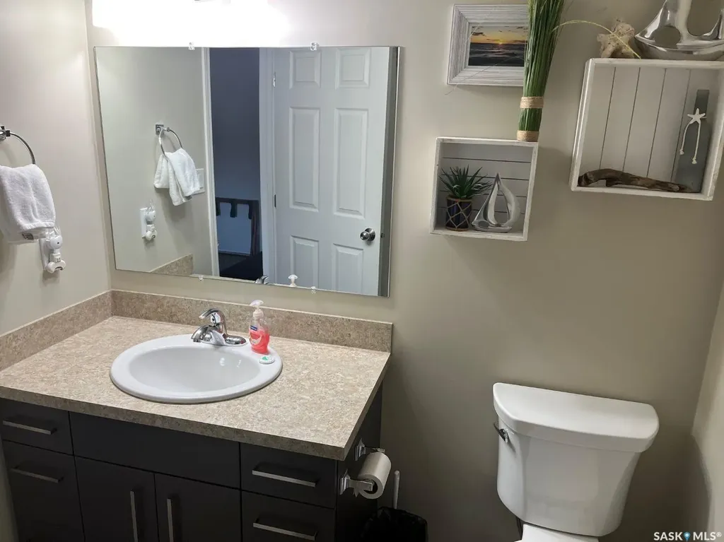 1250 Aaro Avenue Elbow SK S0H 1J0
