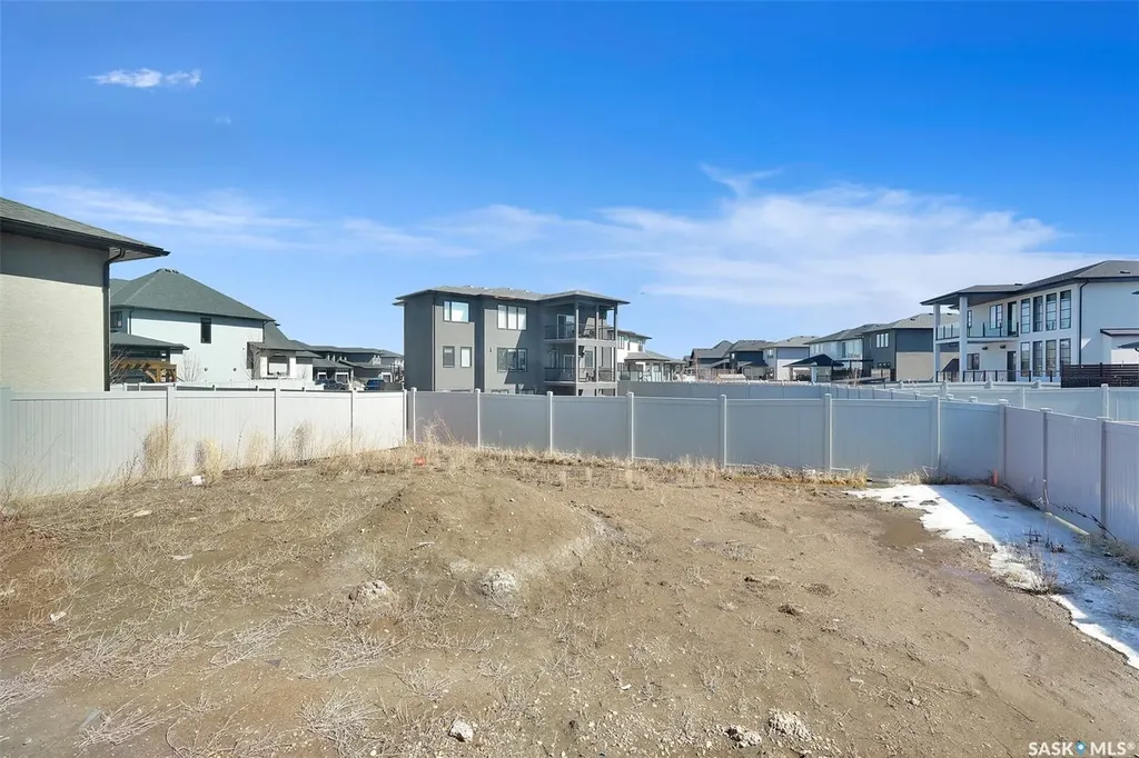 4327 Wild Rose Drive Regina SK S4V 3V6