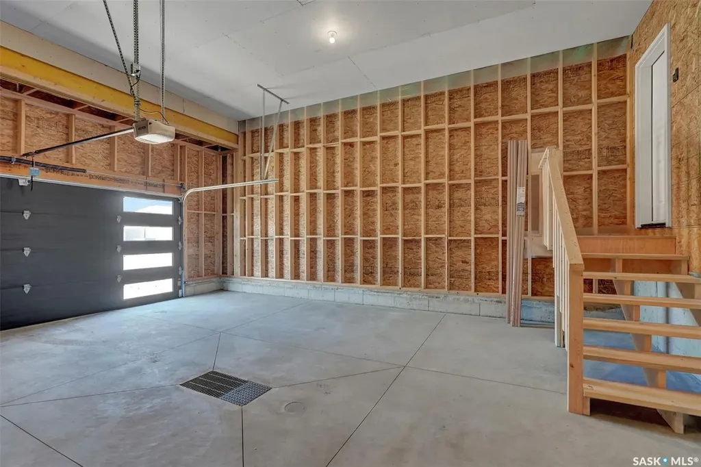4327 Wild Rose Drive Regina SK S4V 3V6