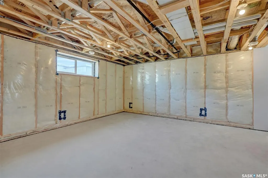 4327 Wild Rose Drive Regina SK S4V 3V6