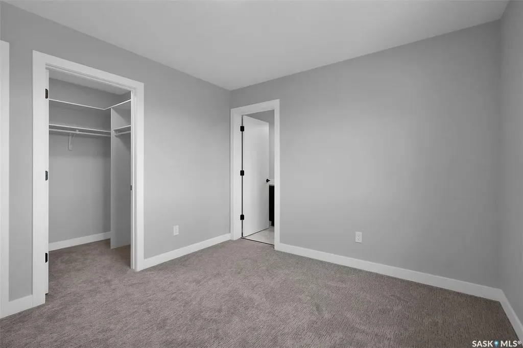 4327 Wild Rose Drive Regina SK S4V 3V6
