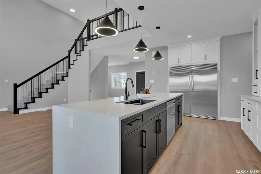 4327 Wild Rose Drive Regina SK S4V 3V6