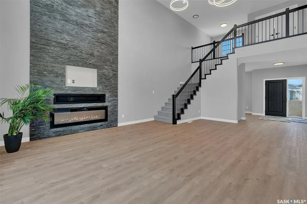 4327 Wild Rose Drive Regina SK S4V 3V6
