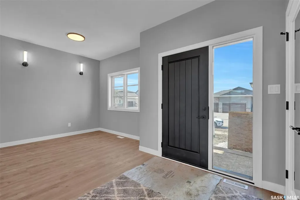 4327 Wild Rose Drive Regina SK S4V 3V6