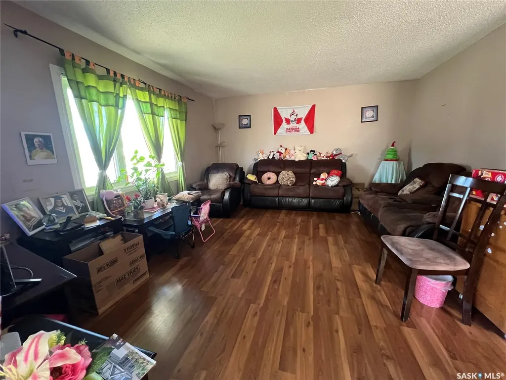 405 York Street Regina SK S4R 4W7