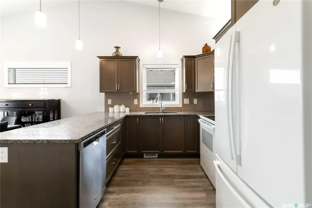 3214 11th Street Saskatoon SK S7M 5G3