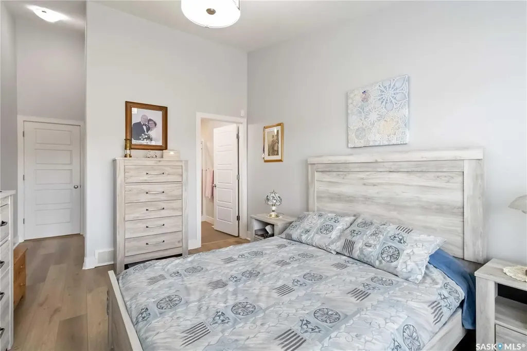 3214 11th Street Saskatoon SK S7M 5G3