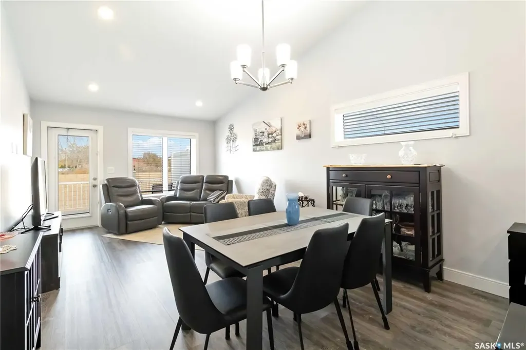 3214 11th Street Saskatoon SK S7M 5G3
