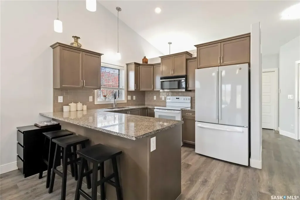 3214 11th Street Saskatoon SK S7M 5G3