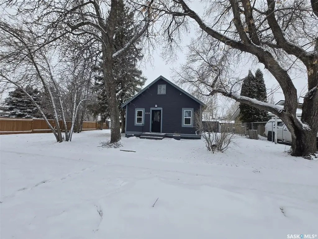 309 3rd Street W Wilkie SK S0K 4W0