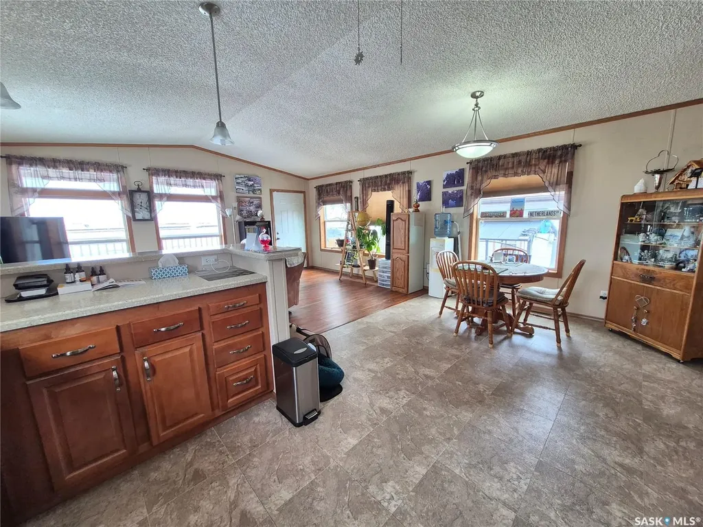 4425 Access Road Halbrite SK S0C 1H0