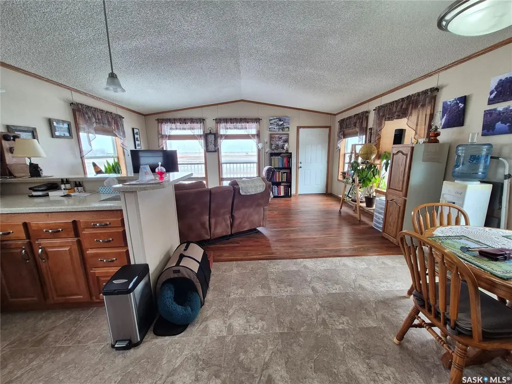 4425 Access Road Halbrite SK S0C 1H0