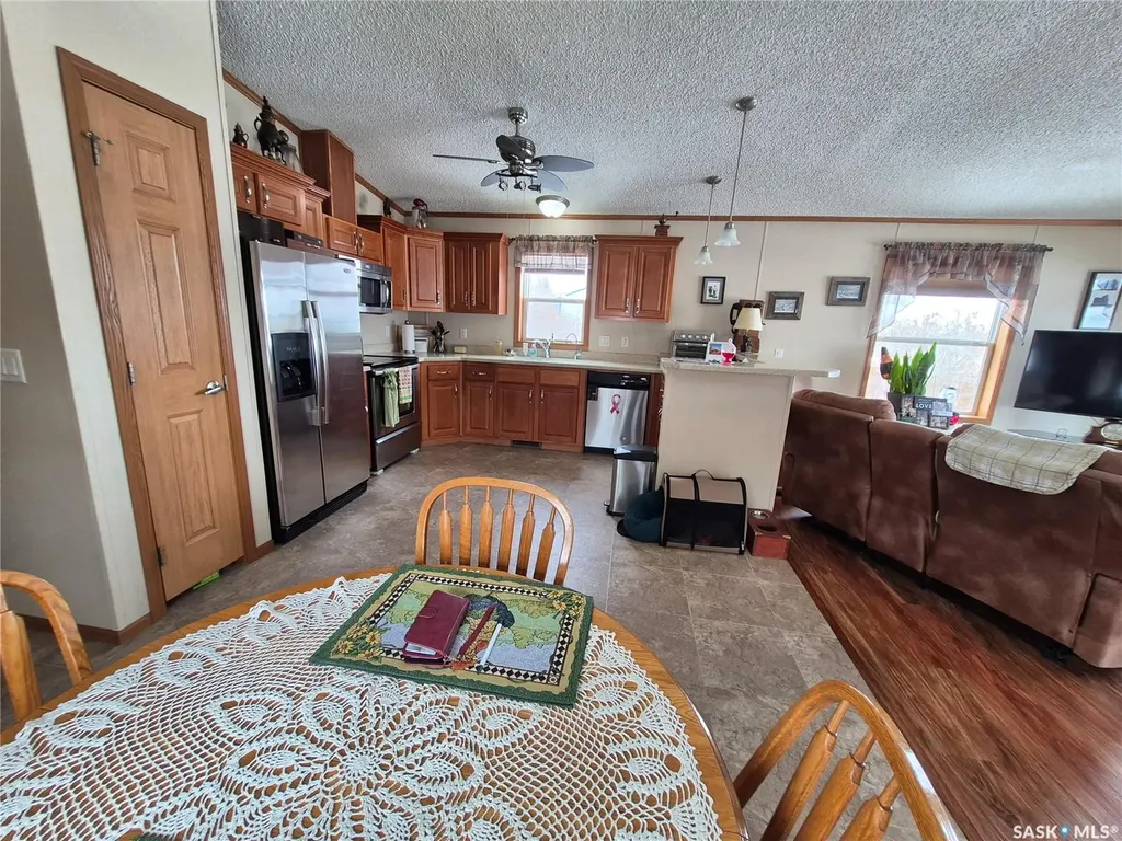 4425 Access Road Halbrite SK S0C 1H0