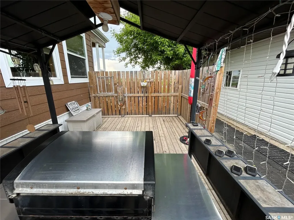 4425 Access Road Halbrite SK S0C 1H0