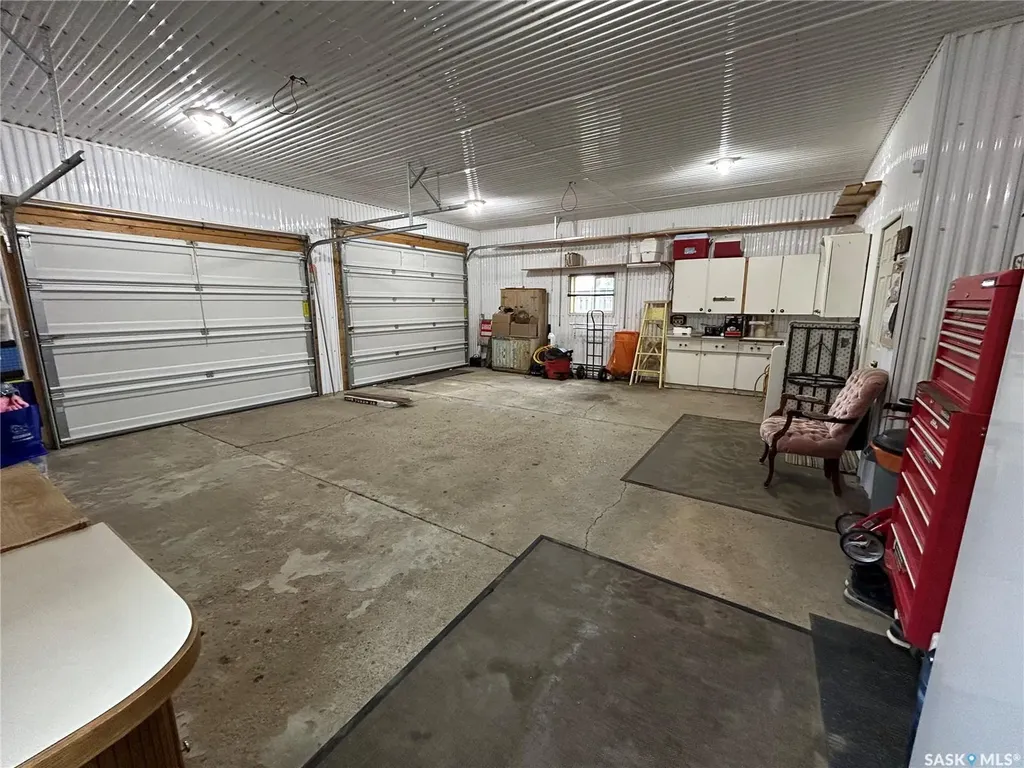 4425 Access Road Halbrite SK S0C 1H0