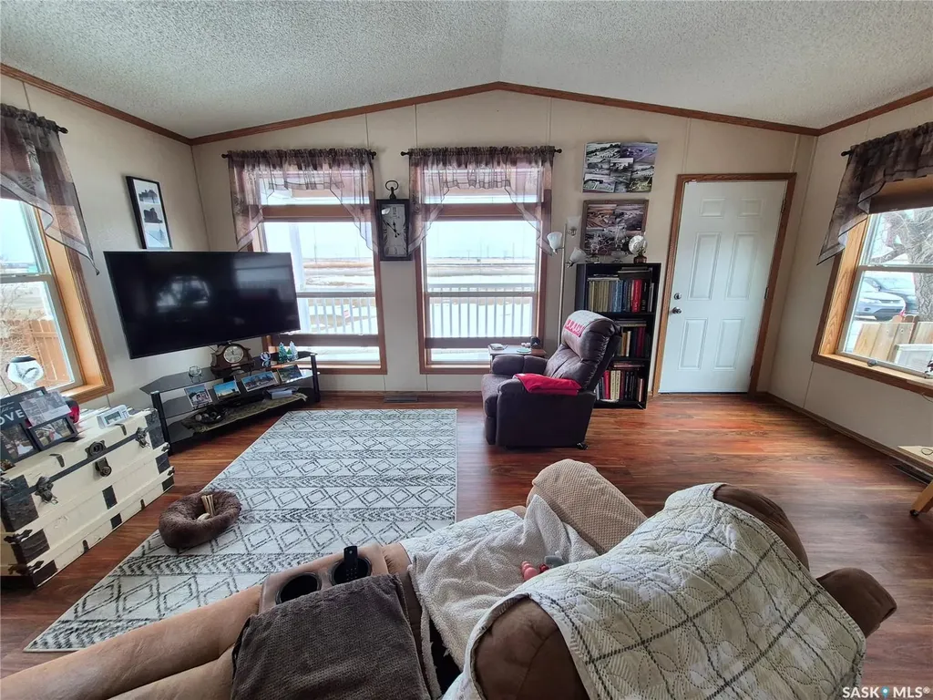 4425 Access Road Halbrite SK S0C 1H0