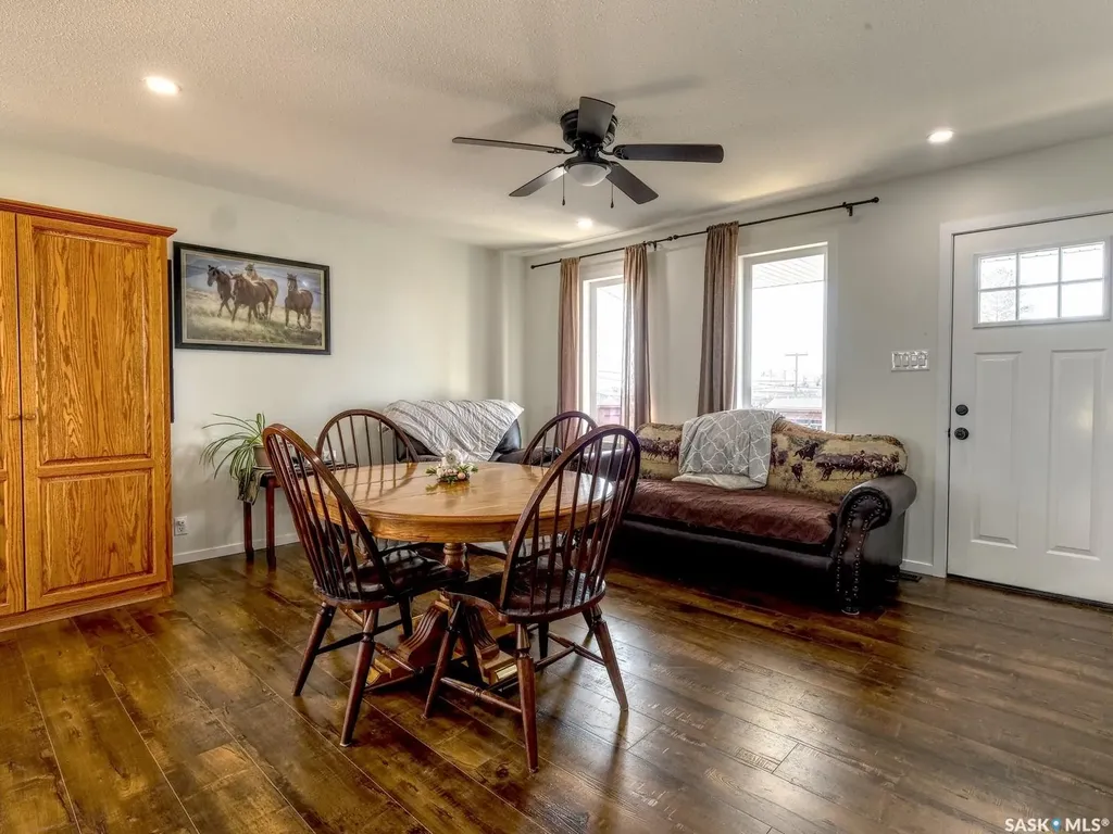 304 2nd Avenue E Biggar SK S0K 0M0