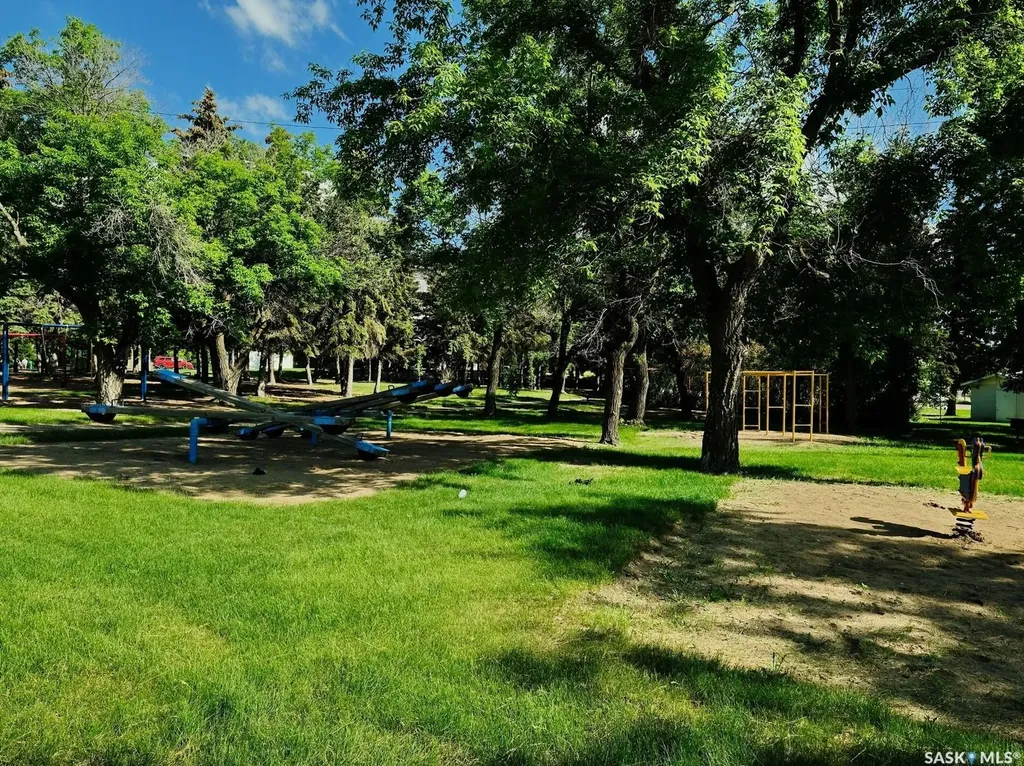 304 2nd Avenue E Biggar SK S0K 0M0