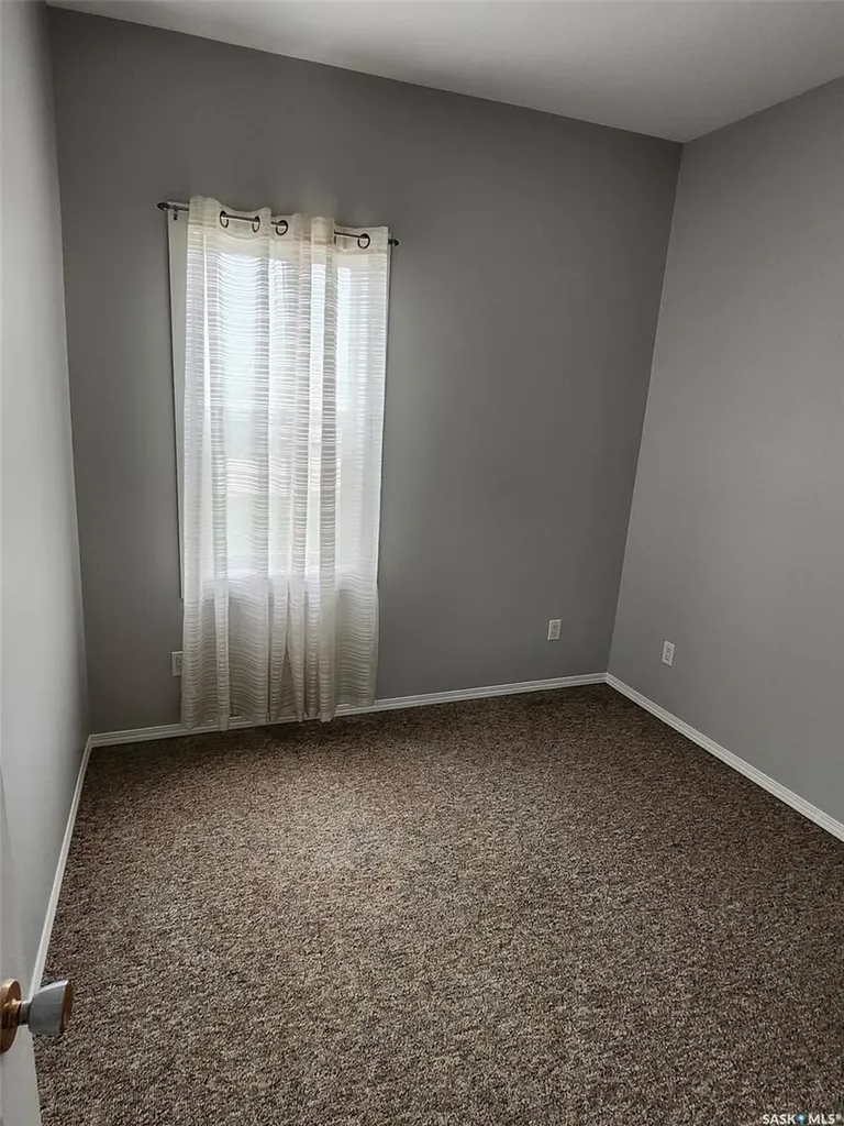 408 Railway Avenue Carnduff SK S0C 0S0