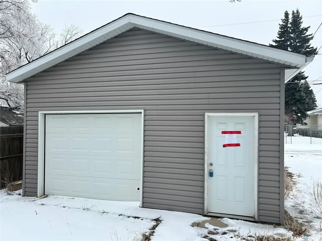 455 Halifax Street Regina SK S4R 1T4
