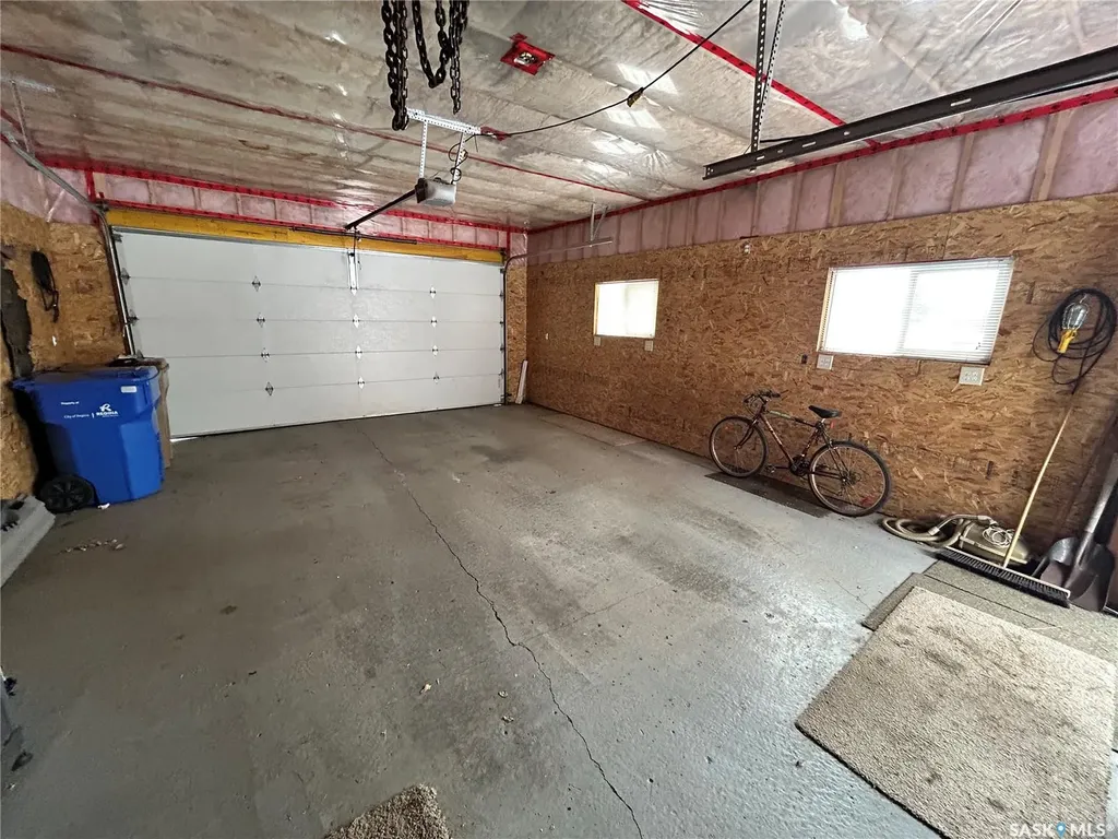 455 Halifax Street Regina SK S4R 1T4