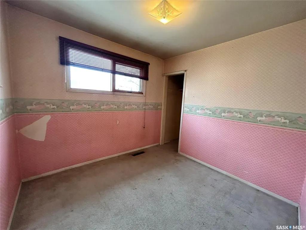 455 Halifax Street Regina SK S4R 1T4