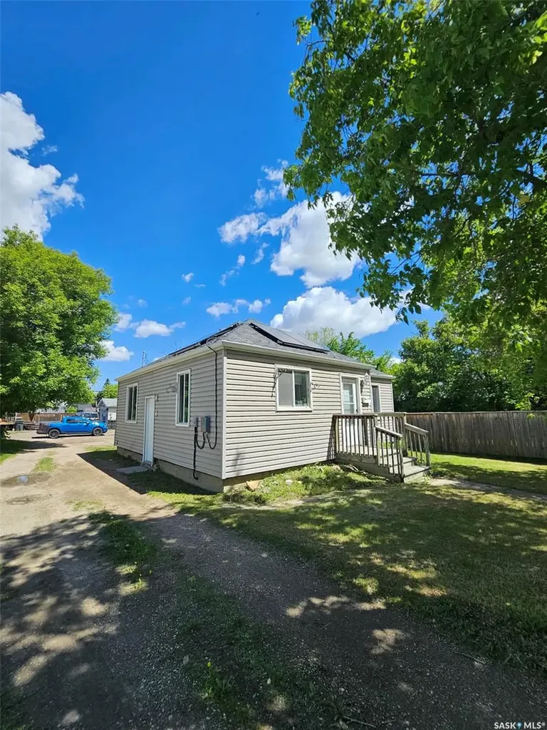 201 Broadway Street W Yorkton SK S3N 0M8