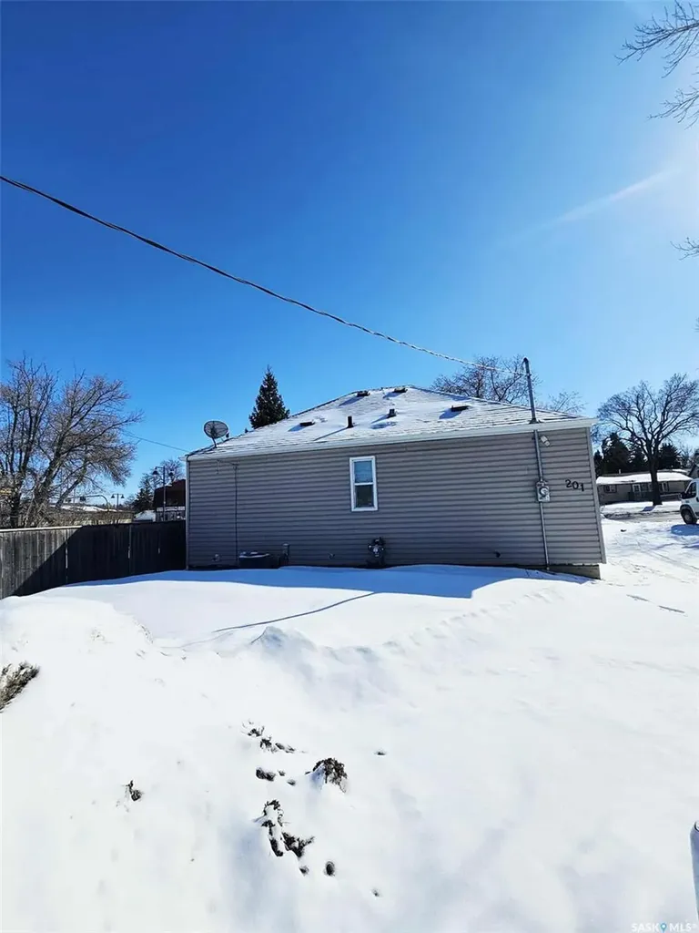 201 Broadway Street W Yorkton SK S3N 0M8