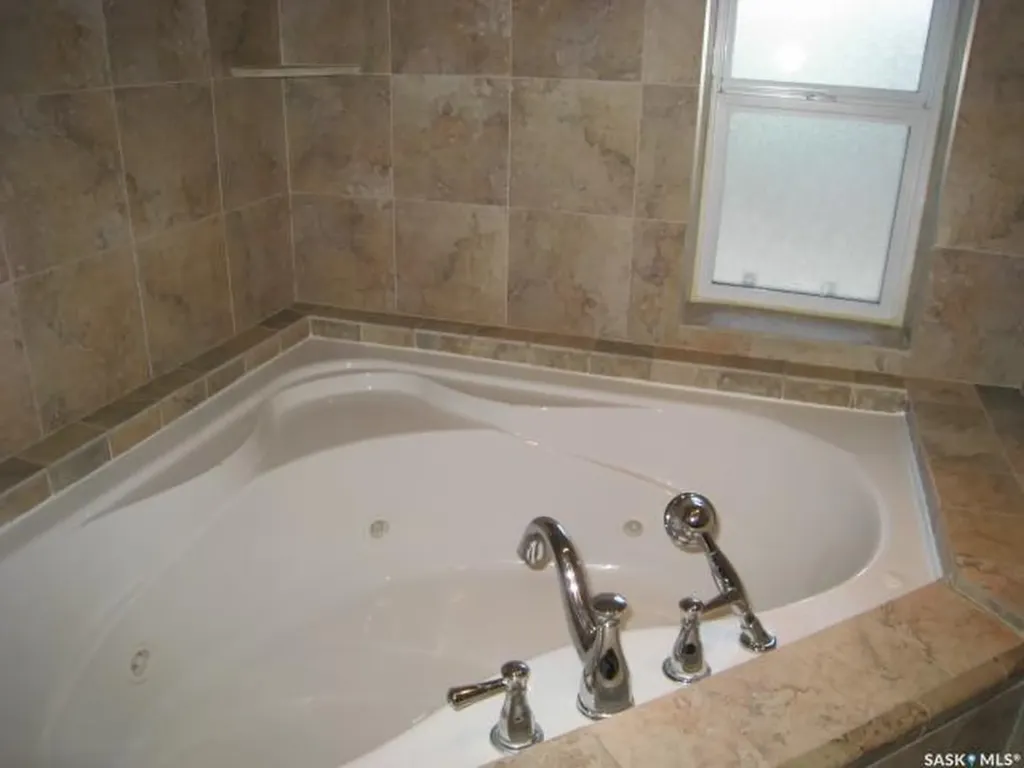 1437 Argyle Street Regina SK S4T 3S2
