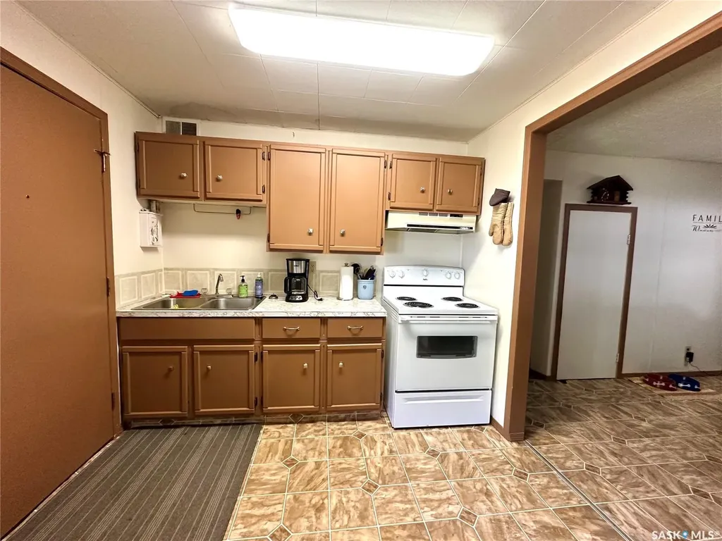 122 Pine Street Chitek Lake SK S0J 0L0